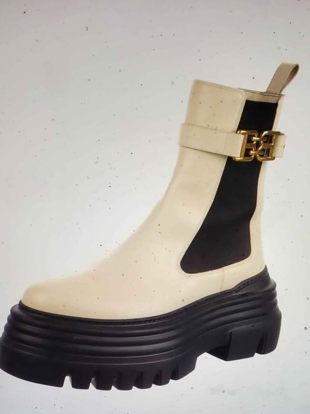 Bally New Tan Leather Chelsea Boots Women's Size: 9.5. Retail price $1240